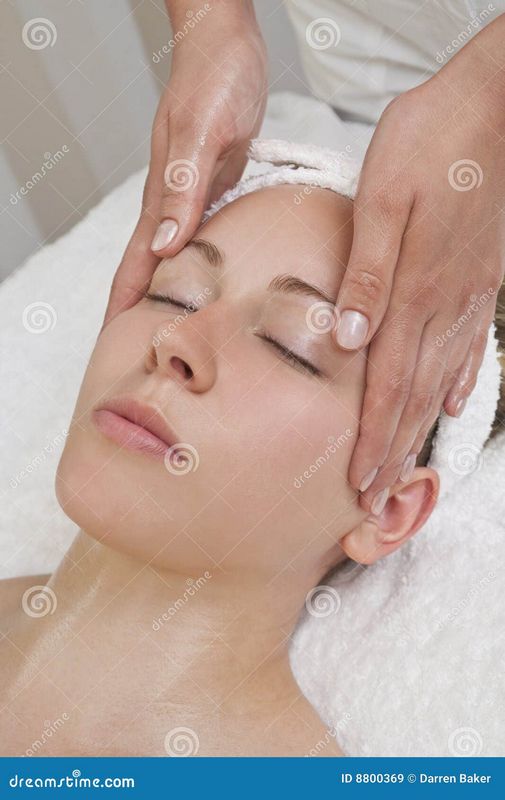 Безопасен ли массаж во время беременности? Безопасен ли массаж во время беременности?